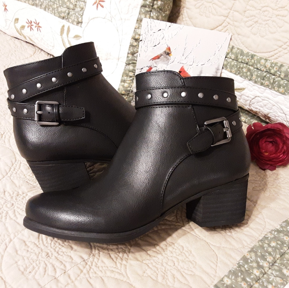 N/W/TAGS "CARRIE" SOUL NATURALIZER ANKLE BOOTIES, SIZE 5.5 MEDIUM BLACK - Picture 15 of 16